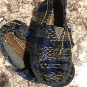 Toms